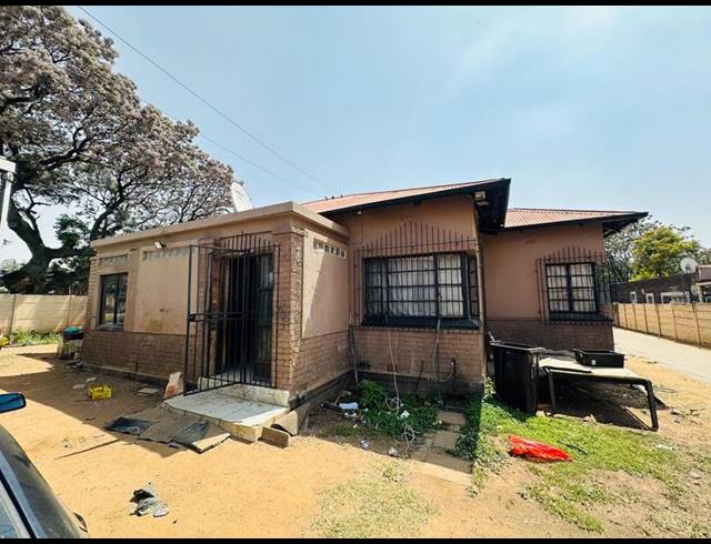 14 BEDROOM HOUSE FOR SALE IN DELVILLE